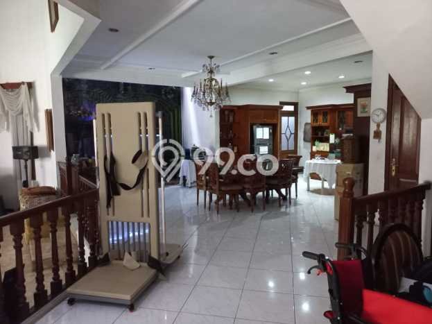 Ready to Use! Premium House LT 650m2 Desain Modern di Lebak Bulus Ready to Use! Premium House LT 650m2 Desain Modern di Lebak Bulus