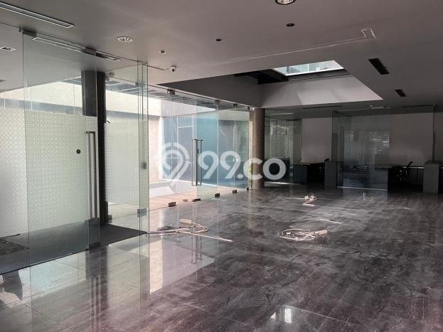 Rumah Mewah Dijual LT 318m2 di Kebayoran Baru, Jakarta Selatan Rumah Mewah Dijual LT 318m2 di Kebayoran Baru, Jakarta Selatan
