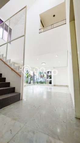 For Sale Rumah Elit Exclusive di Kebayoran Baru, Jakarta Selatan For Sale Rumah Elit Exclusive di Kebayoran Baru, Jakarta Selatan