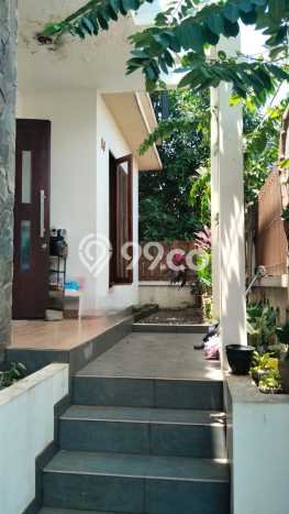 Rumah Strategis Modern Lb 220m2 di Tapos, Depok Rumah Strategis Modern Lb 220m2 di Tapos, Depok