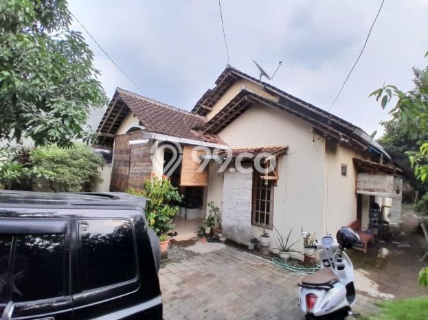 KESEMPATAN EMAS! Rumah di Colomadu, Karanganyar, Luas 382m² LB 110m² KESEMPATAN EMAS! Rumah di Colomadu, Karanganyar, Luas 382m² LB 110m²