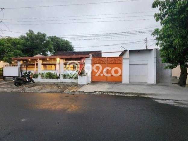 Dijual Hunian Mewah dengan Fasilitas Sekitar Lengkap di Laweyan, Surakarta Dijual Hunian Mewah dengan Fasilitas Sekitar Lengkap di Laweyan, Surakarta