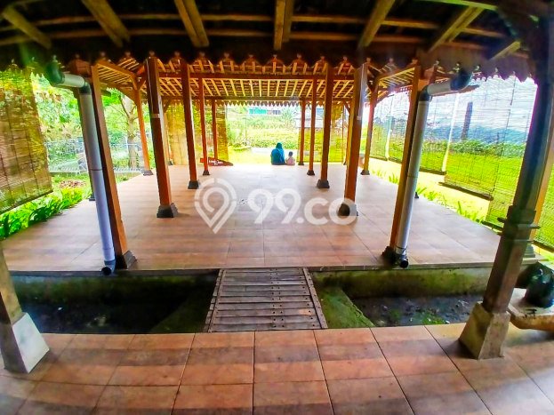 Komersial Disewa di Ngargoyoso, Karanganyar, LT 900m2 / LB 250m2 Komersial Disewa di Ngargoyoso, Karanganyar, LT 900m2 / LB 250m2