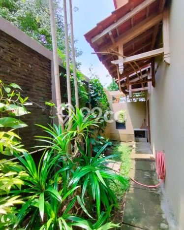 Rumah Elit LB 180m2 Siap Pakai Desain Elegan di Kartosuro, Sukoharjo Rumah Elit LB 180m2 Siap Pakai Desain Elegan di Kartosuro, Sukoharjo