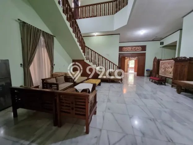 Hot Offer Hunian Mewah Ideal dan Luas di Laweyan, Surakarta Hot Offer Hunian Mewah Ideal dan Luas di Laweyan, Surakarta