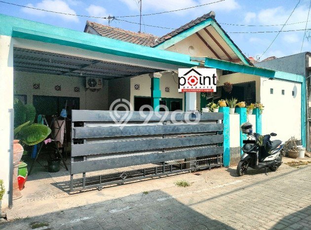 Dijual Cepat Rumah Bagus Siap Huni LB 105m2 di Colomadu, Karanganyar Dijual Cepat Rumah Bagus Siap Huni LB 105m2 di Colomadu, Karanganyar