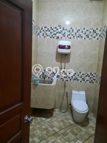 Dijual Cepat Rumah Favorit Siap Huni LB 200m2 di Pasar Kliwon, Solo Dijual Cepat Rumah Favorit Siap Huni LB 200m2 di Pasar Kliwon, Solo