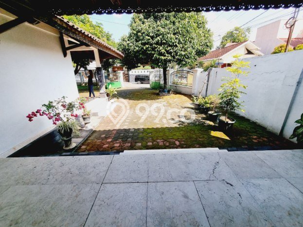 Rumah Mewah Dijual LT 681m2 di Banjarsari, Solo Rumah Mewah Dijual LT 681m2 di Banjarsari, Solo