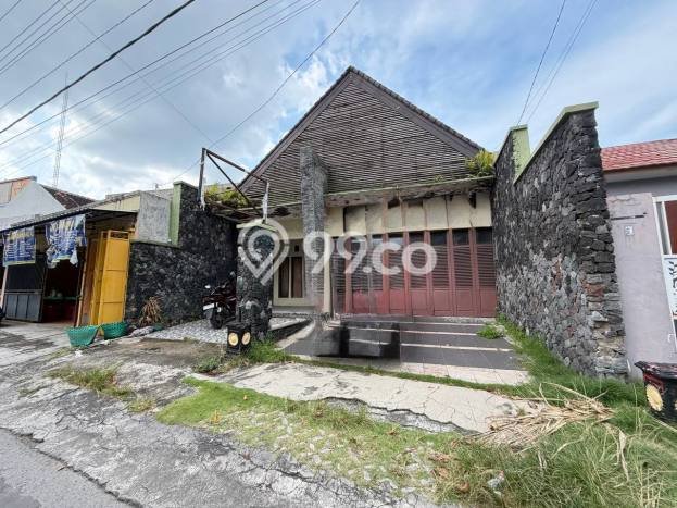 Rumah Mewah Dijual LT 343m2 di Banjarsari, Surakarta Rumah Mewah Dijual LT 343m2 di Banjarsari, Surakarta