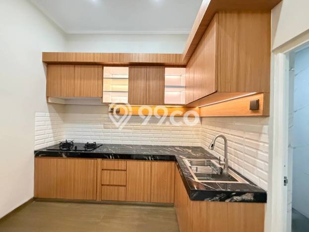 Best Deal Hunian Premium Ideal dan Luas di Banjarsari, Surakarta Best Deal Hunian Premium Ideal dan Luas di Banjarsari, Surakarta