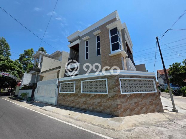 Dijual Rumah Premium dengan Fasilitas Sekitar Lengkap di Laweyan, Solo Dijual Rumah Premium dengan Fasilitas Sekitar Lengkap di Laweyan, Solo