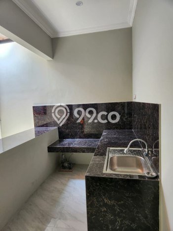 PROPERTI UNGGULAN! Rumah Strategis area Colomadu, Luas 111m² LB 7m² PROPERTI UNGGULAN! Rumah Strategis area Colomadu, Luas 111m² LB 7m²