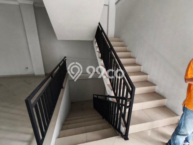 Unit Ruko Dijual di Laweyan Surakarta 170m2 Unit Ruko Dijual di Laweyan Surakarta 170m2
