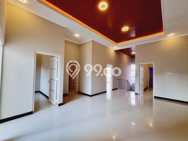 Rumah LT 300m² di Banjarsari, Surakarta - Lokasi Strategis Rumah LT 300m² di Banjarsari, Surakarta - Lokasi Strategis