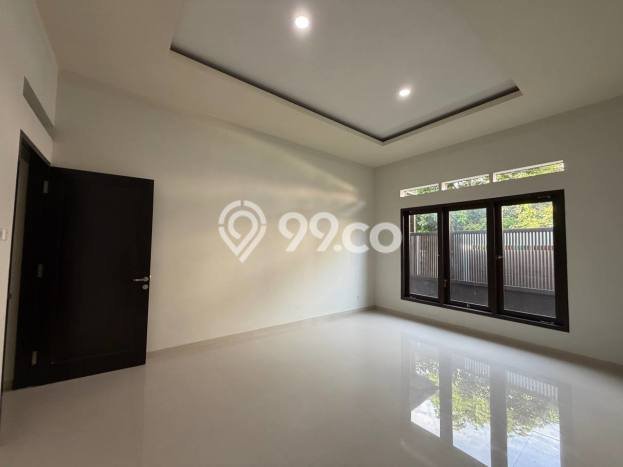 Rumah Mewah Siap Huni LT 260m2 di Banjarsari, Surakarta Rumah Mewah Siap Huni LT 260m2 di Banjarsari, Surakarta