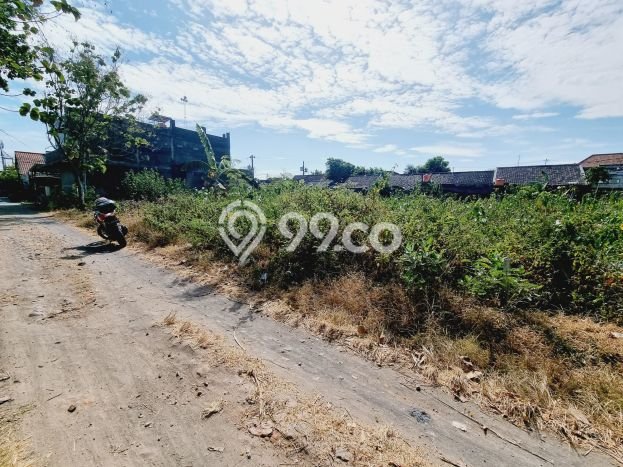 Dijual Tanah di Colomadu Karanganyar Luas 176m2 SHM Dijual Tanah di Colomadu Karanganyar Luas 176m2 SHM