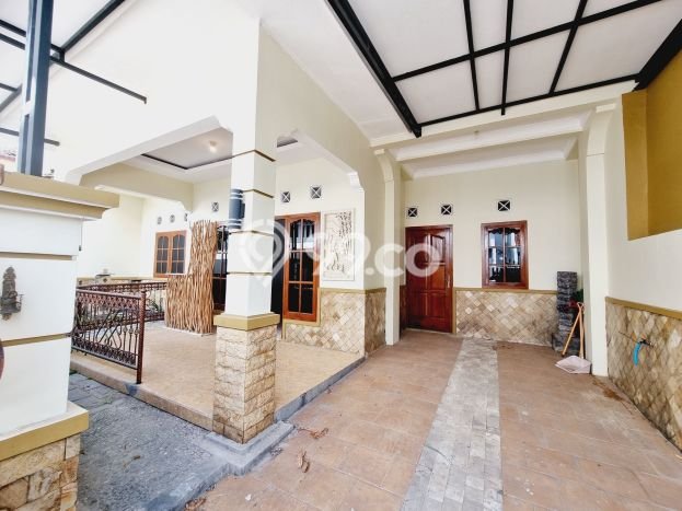 For Sale Rumah 3 Kamar Lokasi Ideal Nyaman dan Strategis di Colomadu For Sale Rumah 3 Kamar Lokasi Ideal Nyaman dan Strategis di Colomadu