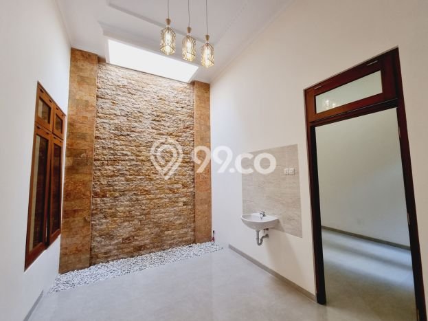 Rumah Eksklusif Siap Huni LT 261m2 di Banjarsari, Surakarta Rumah Eksklusif Siap Huni LT 261m2 di Banjarsari, Surakarta