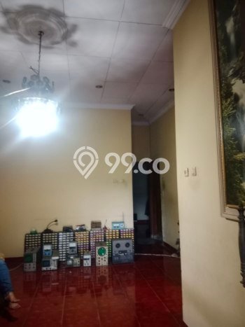 Rumah Strategis Modern Lb 200m2 di Laweyan, Surakarta Rumah Strategis Modern Lb 200m2 di Laweyan, Surakarta