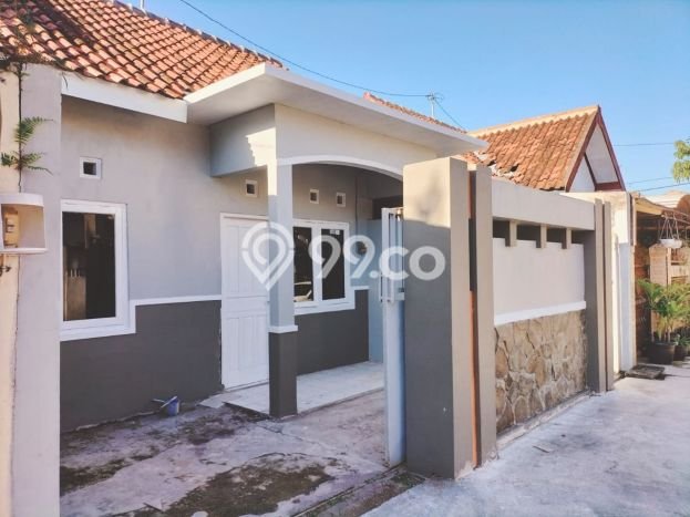 Kesempatan Langka Memiliki Rumah LT 90m² / LB 36m² di Jantung Kota Colomadu, Karanganyar Kesempatan Langka Memiliki Rumah LT 90m² / LB 36m² di Jantung Kota Colomadu, Karanganyar