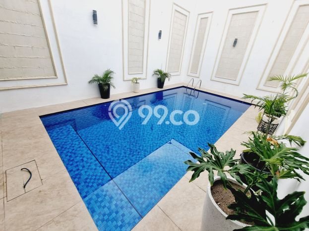 HOT LISTING! Rumah Siap Huni lokasi Banjarsari, Surakarta, LT 359m² LB 300m² HOT LISTING! Rumah Siap Huni lokasi Banjarsari, Surakarta, LT 359m² LB 300m²