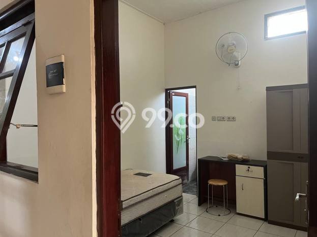 Unit Kost Dijual di Banjarsari dengan 31 Kamar Tidur & Luas Bangunan 400m2 Unit Kost Dijual di Banjarsari dengan 31 Kamar Tidur & Luas Bangunan 400m2
