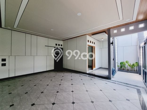 Rumah Strategis Modern Lb 200m2 di Laweyan, Solo Rumah Strategis Modern Lb 200m2 di Laweyan, Solo