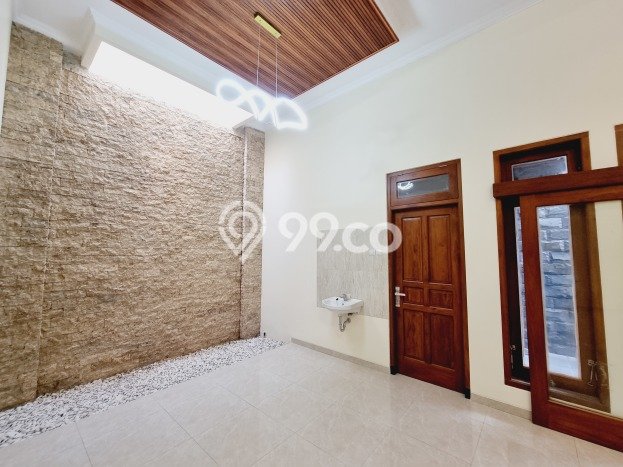 Dijual Rumah Premium dengan Fasilitas Sekitar Komplit di Banjarsari, Surakarta Dijual Rumah Premium dengan Fasilitas Sekitar Komplit di Banjarsari, Surakarta
