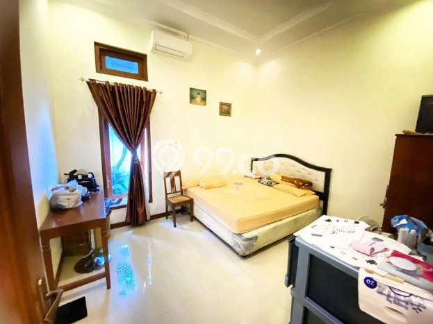 Rumah Kualitas Premium 3 Kamar Tidur Lokasi Prestisius di Kawasan Prospektif Banjarsari, Surakarta Rumah Kualitas Premium 3 Kamar Tidur Lokasi Prestisius di Kawasan Prospektif Banjarsari, Surakarta
