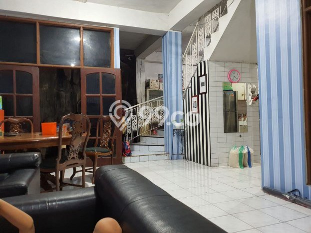 Siap Huni Hunian Elit 4 Kamar di Laweyan Dekat ke Mana Pun Siap Huni Hunian Elit 4 Kamar di Laweyan Dekat ke Mana Pun