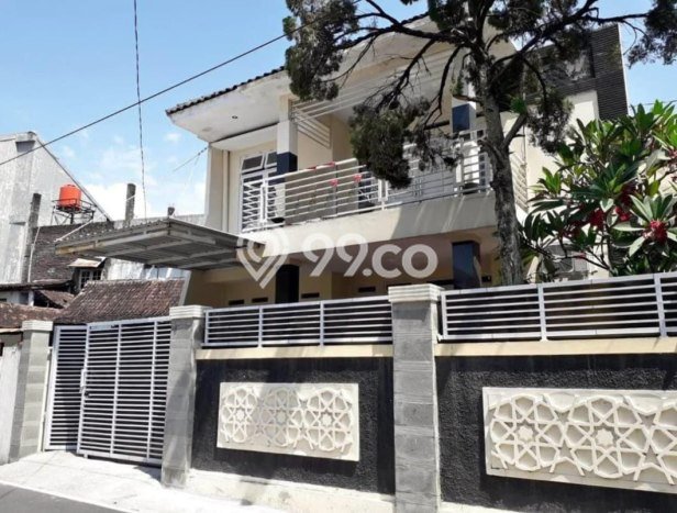 Dijual Rumah Strategis Bagus Punya 5 KT di Manahan Solo SHM Dijual Rumah Strategis Bagus Punya 5 KT di Manahan Solo SHM