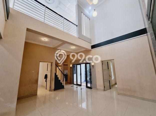 Dijual Cepat Rumah Bagus Siap Huni LB 250m2 di Banjarsari, Surakarta Dijual Cepat Rumah Bagus Siap Huni LB 250m2 di Banjarsari, Surakarta