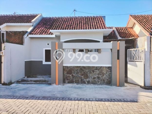 Kesempatan Langka Memiliki Rumah LT 90m² / LB 36m² di Jantung Kota Colomadu, Karanganyar Kesempatan Langka Memiliki Rumah LT 90m² / LB 36m² di Jantung Kota Colomadu, Karanganyar