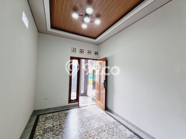 Rumah Strategis Modern Lb 200m2 di Laweyan, Solo Rumah Strategis Modern Lb 200m2 di Laweyan, Solo
