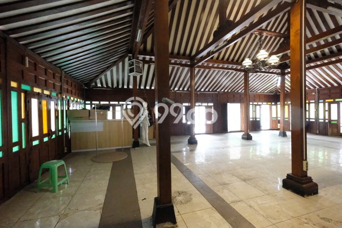Komersial Dijual Lokasi Emas di Grogol Luas 235m2 Komersial Dijual Lokasi Emas di Grogol Luas 235m2