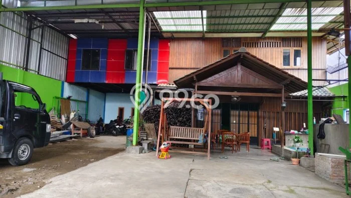 Unit Gudang Dijual di Ngemplak Boyolali Luas Bangunan 303m2 Unit Gudang Dijual di Ngemplak Boyolali Luas Bangunan 303m2