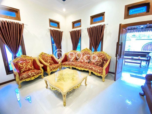 Rumah Kualitas Premium 3 Kamar Tidur Lokasi Prestisius di Kawasan Prospektif Banjarsari, Surakarta Rumah Kualitas Premium 3 Kamar Tidur Lokasi Prestisius di Kawasan Prospektif Banjarsari, Surakarta