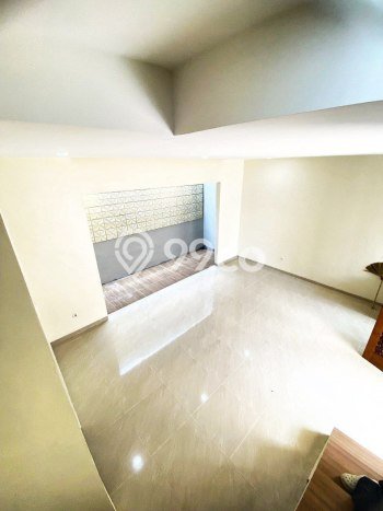 DIJUAL CEPAT! Rumah di Baki, Sukoharjo, Luas 105m2m² Bangunan 160m2m² HARGA NEGO! DIJUAL CEPAT! Rumah di Baki, Sukoharjo, Luas 105m2m² Bangunan 160m2m² HARGA NEGO!