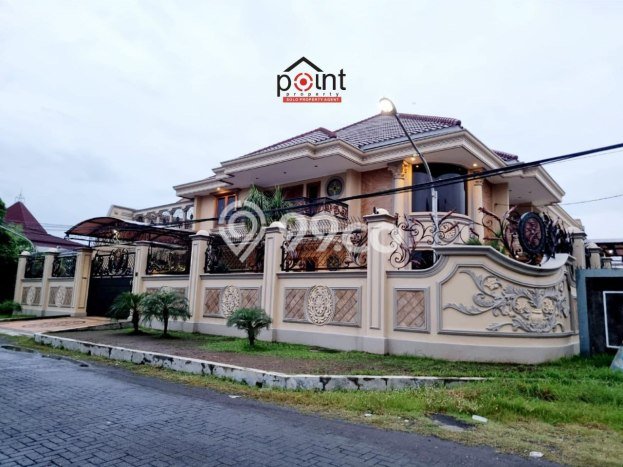 Rumah Elit Modern Siap Huni di Solo Baru Surakarta Rumah Elit Modern Siap Huni di Solo Baru Surakarta