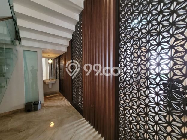 Rumah Super Mewah di Green Candi Residence Ada Kolam Renang Rumah Super Mewah di Green Candi Residence Ada Kolam Renang