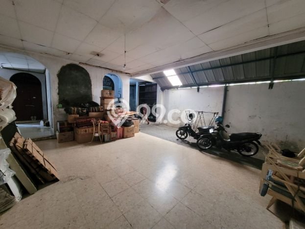 Rumah Mewah Siap Huni LT 1000m2 di Semarang Tengah, Semarang Rumah Mewah Siap Huni LT 1000m2 di Semarang Tengah, Semarang