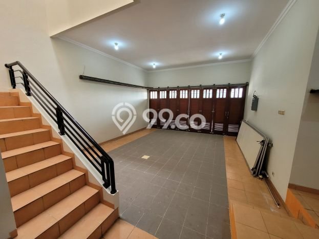 Jual Murah Rumah LT 300m² di Candi Golf, Bebas Banjir, Semarang Jual Murah Rumah LT 300m² di Candi Golf, Bebas Banjir, Semarang