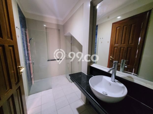 Jual Murah Rumah LT 300m² di Candi Golf, Bebas Banjir, Semarang Jual Murah Rumah LT 300m² di Candi Golf, Bebas Banjir, Semarang