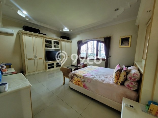 Rumah Eksklusif Siap Huni LT 1188m2 di Banyumanik, Semarang Rumah Eksklusif Siap Huni LT 1188m2 di Banyumanik, Semarang