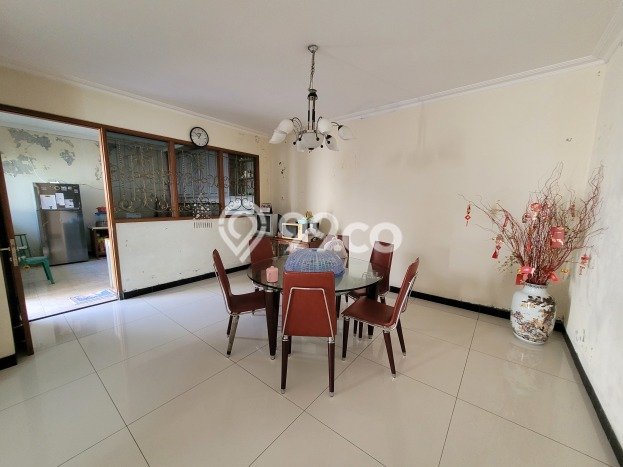 Rumah Eksklusif Siap Huni LT 1188m2 di Banyumanik, Semarang Rumah Eksklusif Siap Huni LT 1188m2 di Banyumanik, Semarang