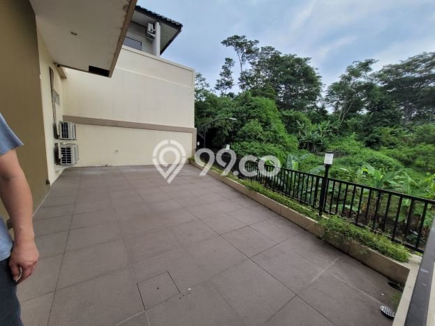 Rumah Elit Modern Tanpa Renovasi di Candi Golf Semarang Rumah Elit Modern Tanpa Renovasi di Candi Golf Semarang