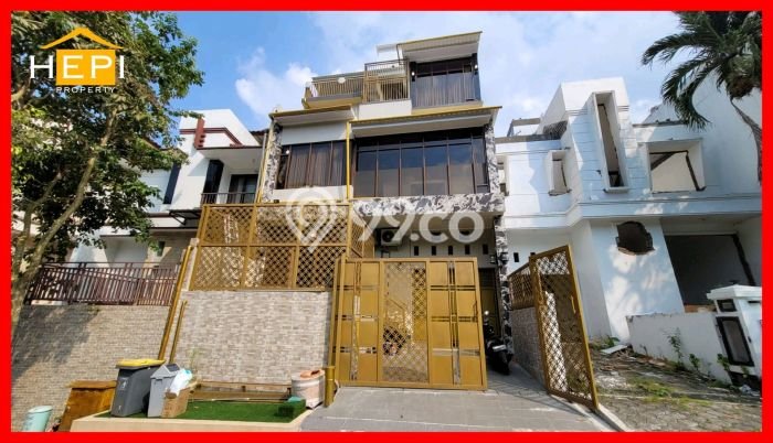 Rumah Elit Modern Tanpa Renovasi di Candi Golf Semarang Rumah Elit Modern Tanpa Renovasi di Candi Golf Semarang