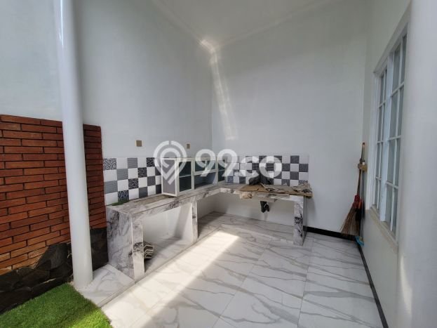 Siap Huni Rumah Mewah 4 Kamar di Graha Padma Dekat ke Mana Pun Siap Huni Rumah Mewah 4 Kamar di Graha Padma Dekat ke Mana Pun