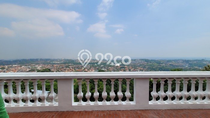 Rumah Elit Modern Siap Huni di Bukit Sari Semarang Rumah Elit Modern Siap Huni di Bukit Sari Semarang