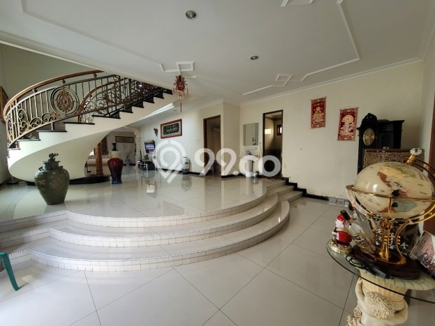 Rumah Eksklusif Siap Huni LT 1188m2 di Banyumanik, Semarang Rumah Eksklusif Siap Huni LT 1188m2 di Banyumanik, Semarang